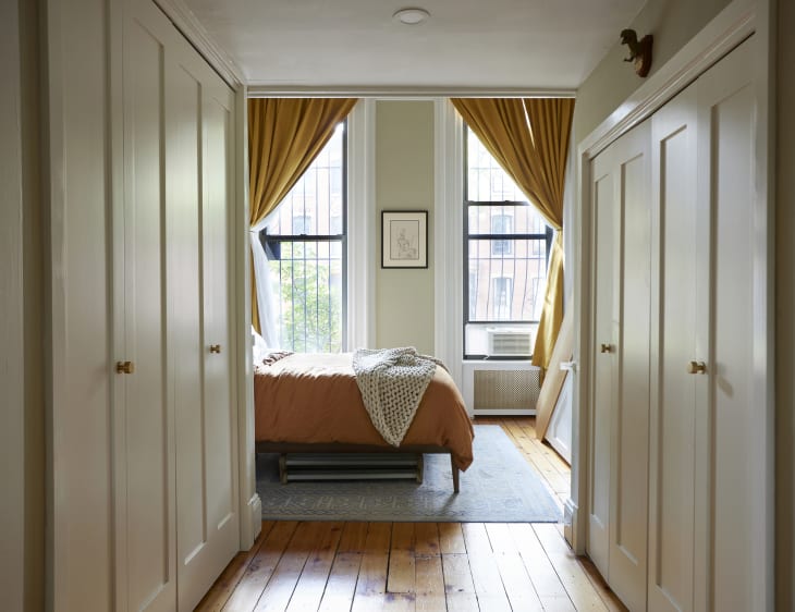 See This Cleverly Remodeled One-Bedroom Apartment for Three | Apartment ... - One Bedroom Apartment Renovation Packages